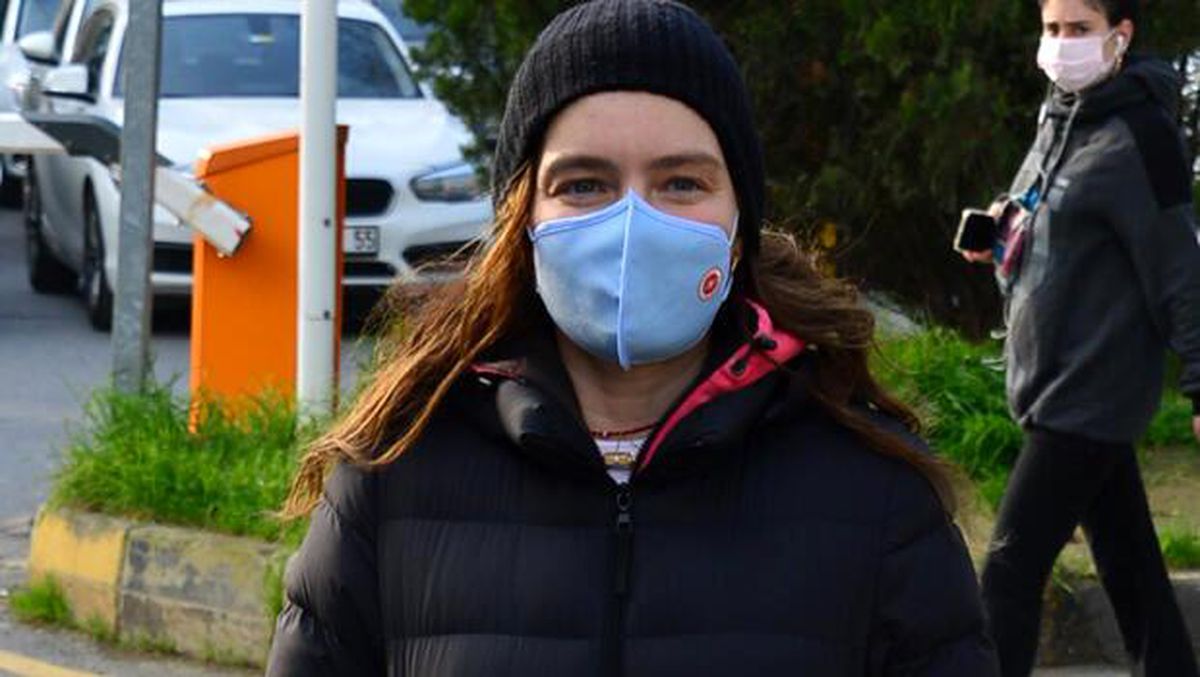Nil Karaibrahimgil, Aleyna Tilki\'ye şarkı yaptı