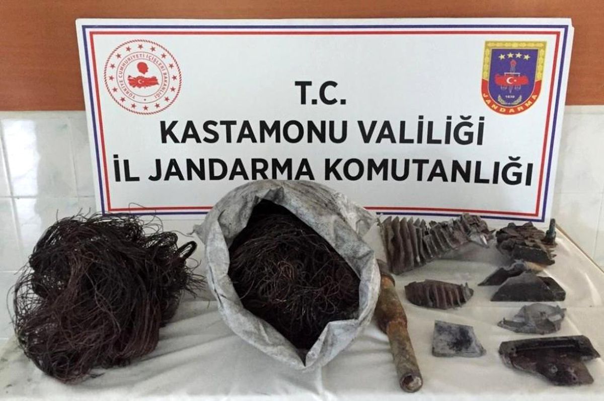 Son dakika haber! Okuldan kablo çalmaya çalışan hırsızlar, suçüstü yakalandı