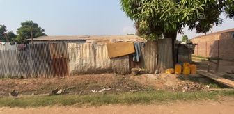 Orta Afrika Cumhuriyeti'nde tahta levha üzerinde Kur'an-ı Kerim eğitimi