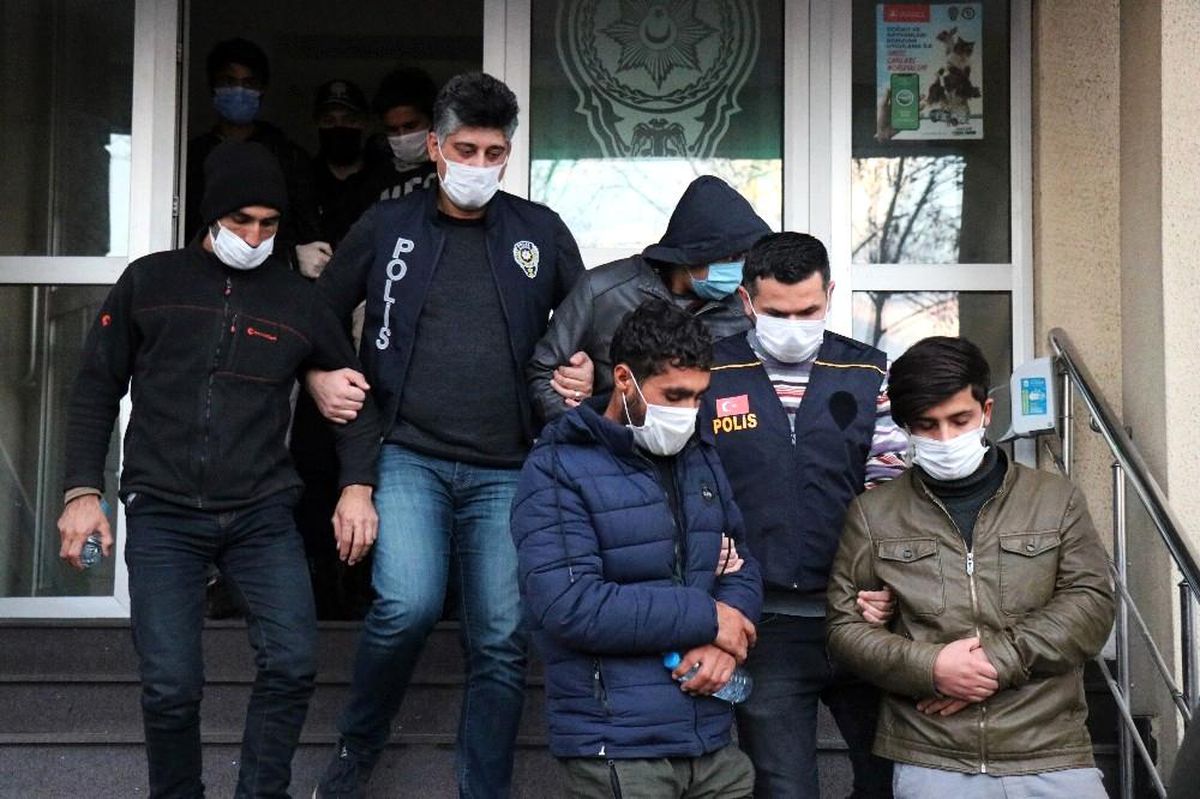 Sakarya\'da polis ekiplerince yakalanan bin 587 kişi tutuklandı