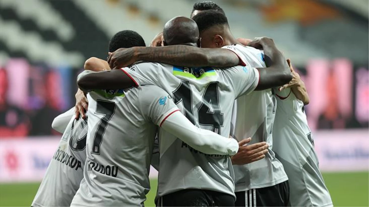 Son Dakika: Beşiktaş evinde Çaykur Rizespor\'u 6-0 mağlup etti