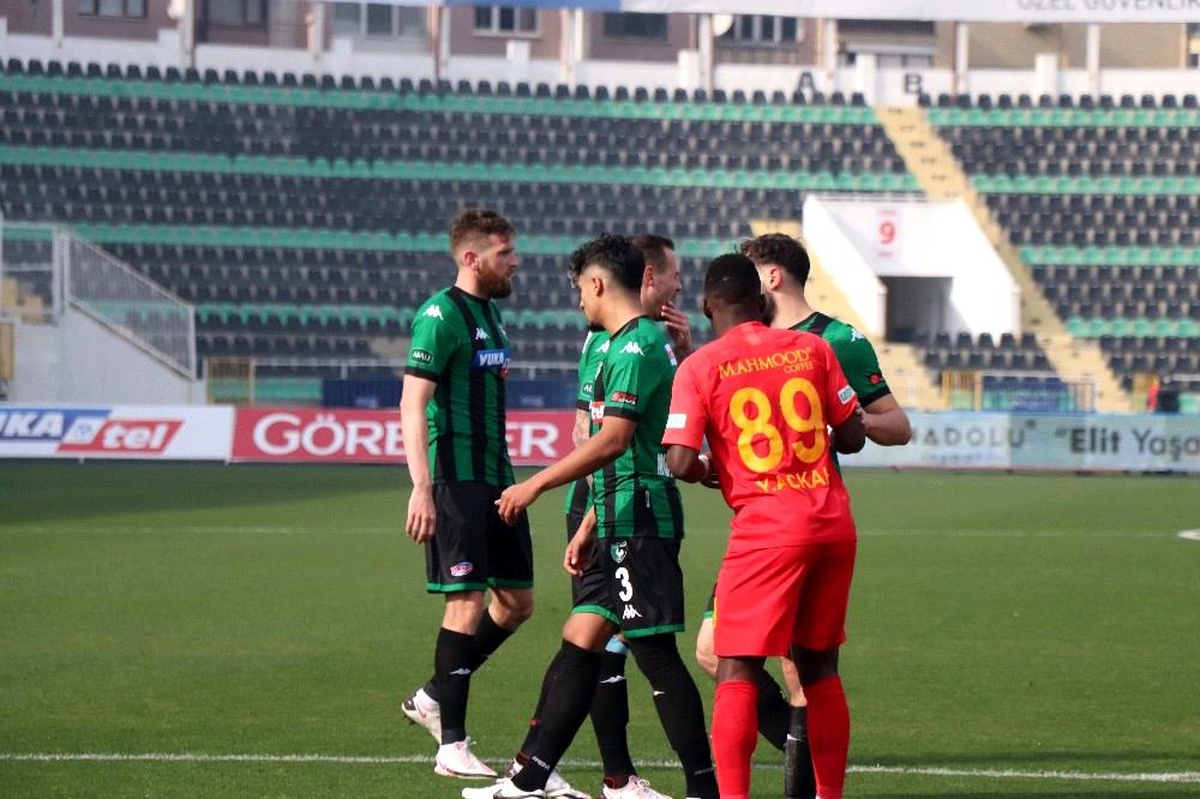 Denizlispor: 0 - HK Kayserispor: 1 (Maç devam ediyor)