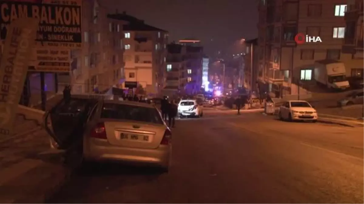 Ankara\'da freni patlayan TIR, 11 aracı biçip evin duvarına çarptı: 1 yaralı