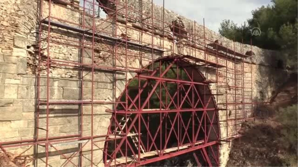ÇANAKKALE - Troya\'nın 3 bin 500 yıllık su kemeri restorasyonla geleceğe taşınıyor