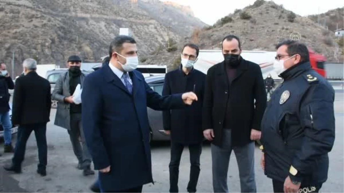 GÜMÜŞHANE - AK Parti Gümüşhane İl Başkanı Köse\'den polise tatlılı moral ziyareti