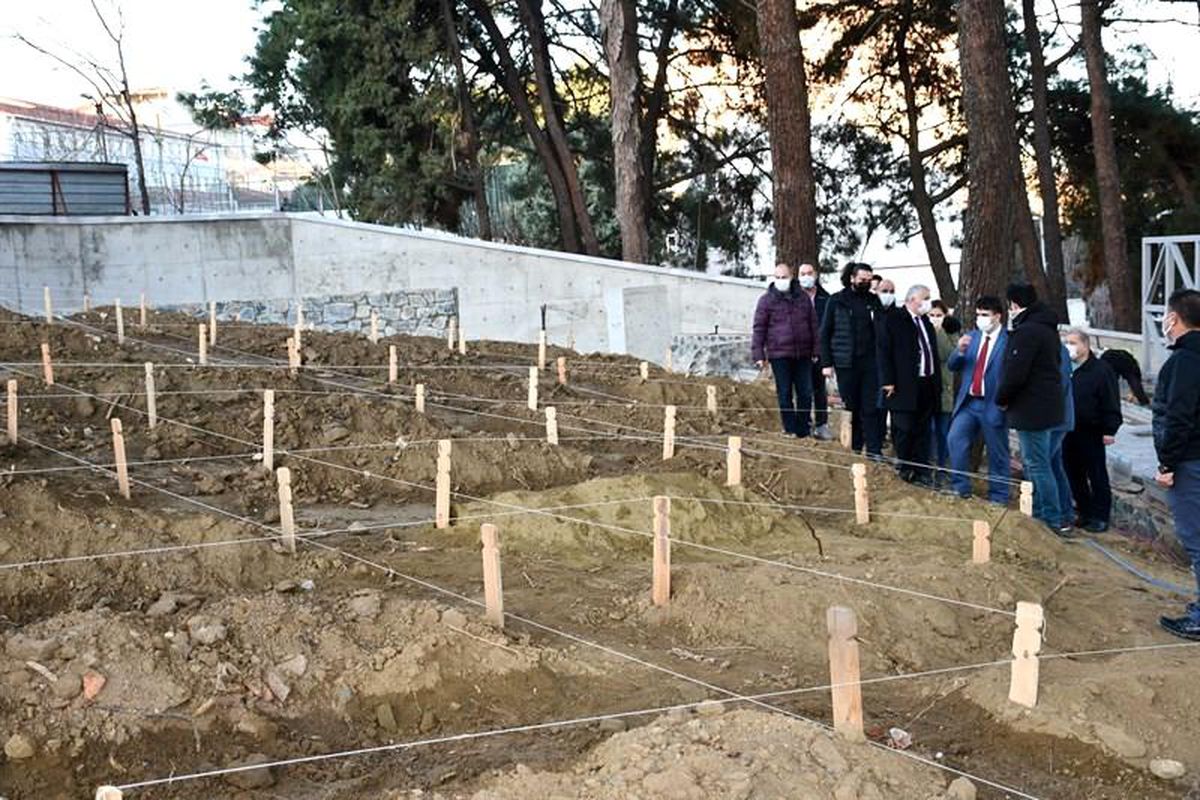 Vali Yıldırım, Kurtçeşme Çanakkale Şehitliği\'nde incelemelerde bulundu
