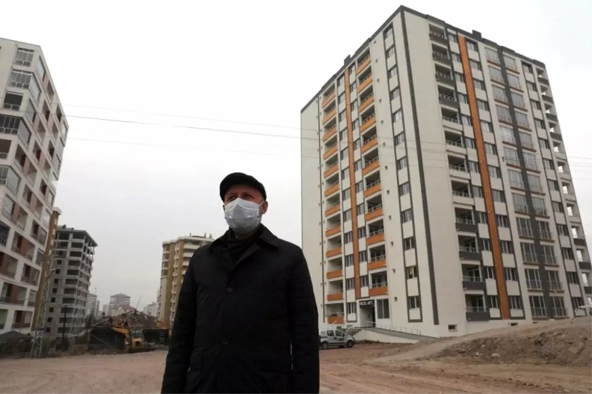 Başkan Çolakbayrakdar, "Dönüşümle 825 aile bu kışı sıcacık evlerinde geçiriyor"