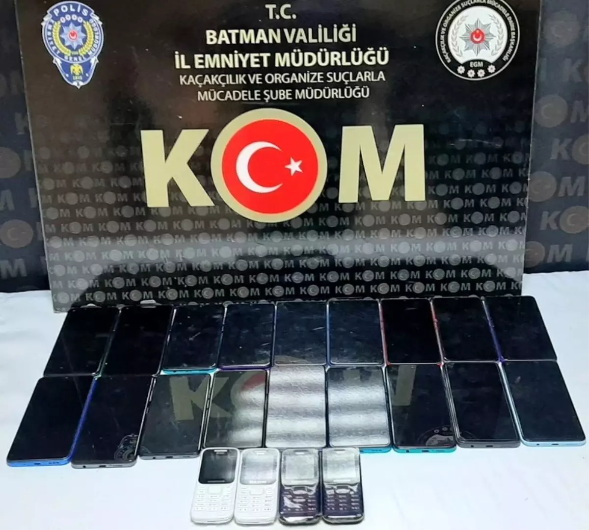 Batman\'da 22 adet gümrük kaçağı cep telefonu ele geçirildi