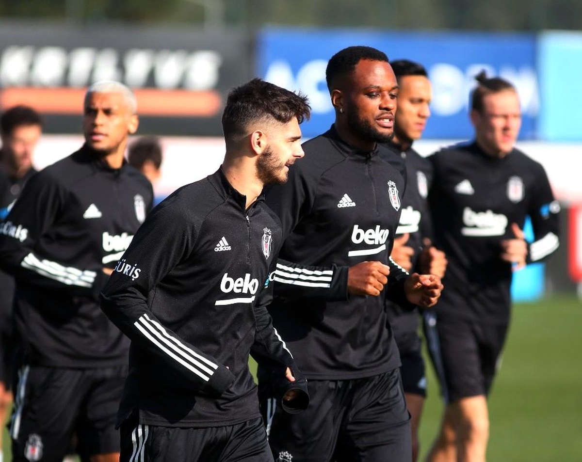 Beşiktaş kondisyon ve taktik çalıştı