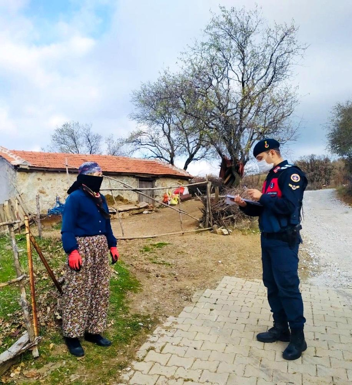 Son dakika haber: Gömeç\'te suçlara karşı jandarma-vatandaş işbirliği