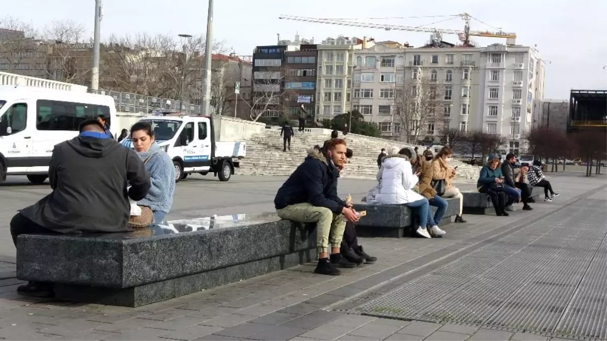 İstanbul eski karlı günlerine hasret kaldı