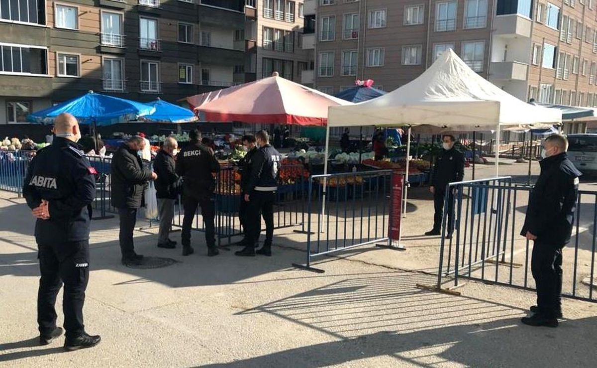 Pazar alanında salgınla mücadele denetimi yapıldı