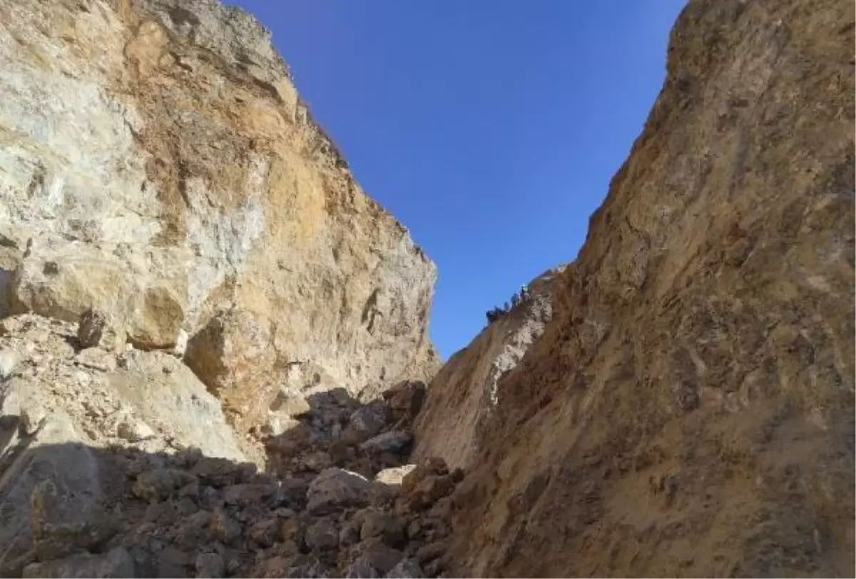 Şırnak\'ta kömür ocağında göçük; 1 işçi yaralı, 1 işçi kurtarılmaya çalışılıyor