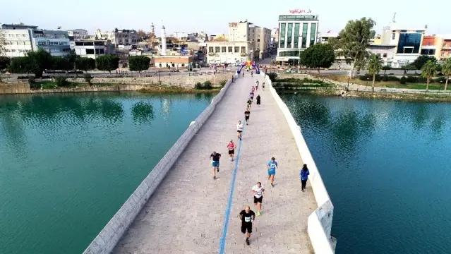Adana Kurtuluş Yarı Maratonu' kentin tarihi dokusunu yansıttı
