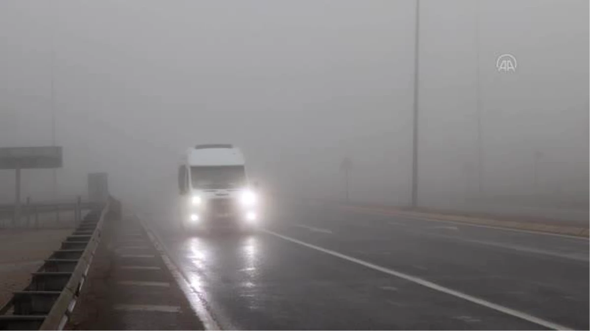 Bolu Dağı\'nda sağanak ve sis ulaşımı olumsuz etkiliyor (2)