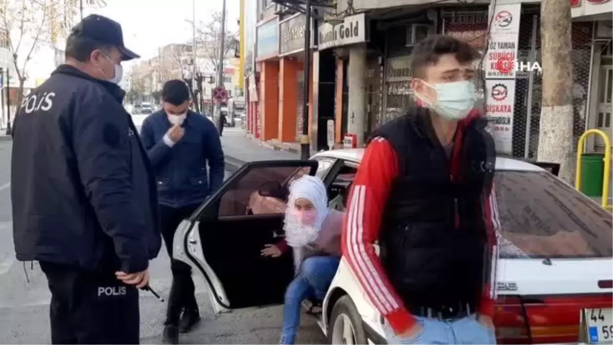 Bu görüntü polisi bile şaşırttı...Ehliyetsiz sürücü kısıtlamayı ihlal etti, otomobiline 9 kişi sığdırdı, "Hasta ziyaretine gidiyorduk" dedi