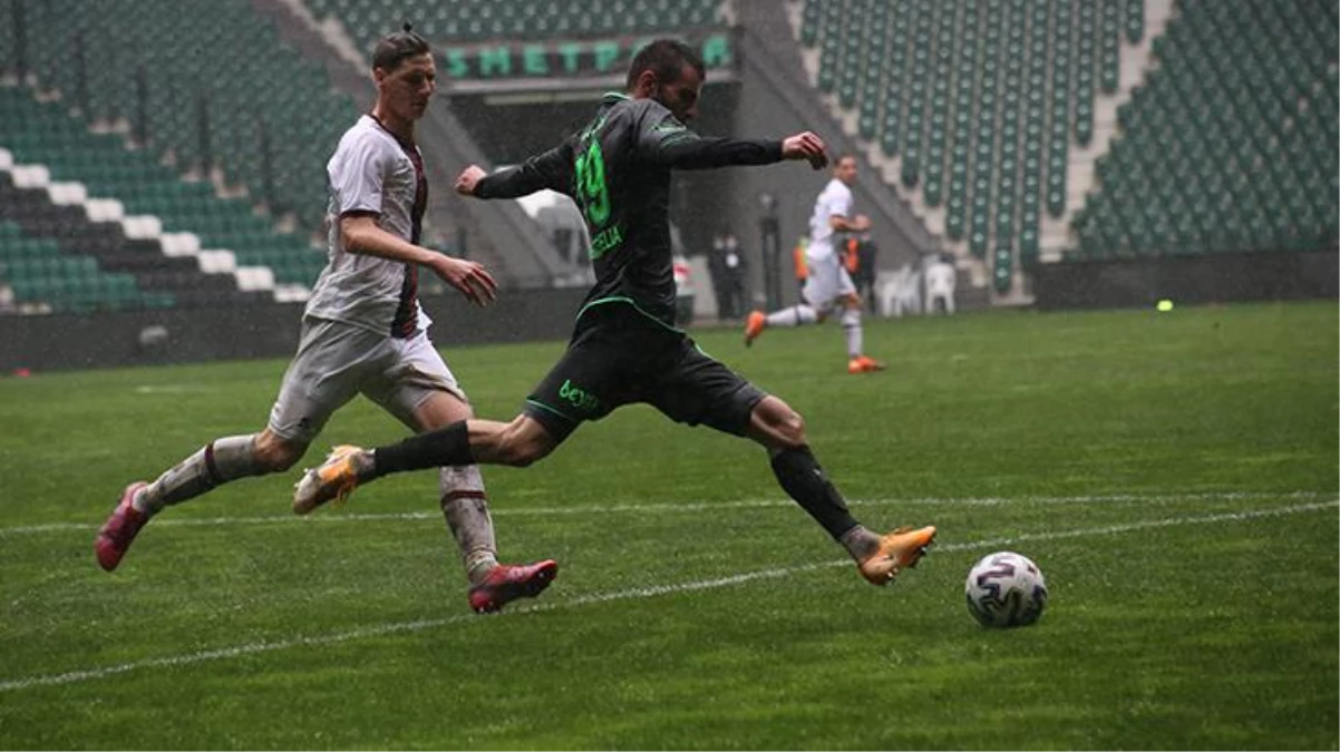 Fatih Karagümrük, 3 haftalık galibiyet hasretini Konya maçında sona erdirdi