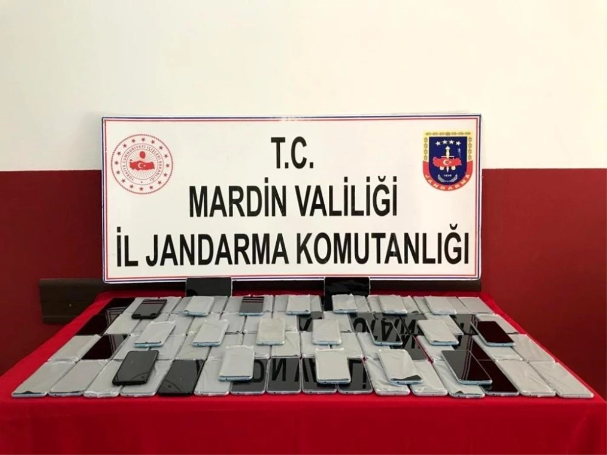 Mardin\'de 85 adet gümrük kaçağı cep telefonu ele geçirildi
