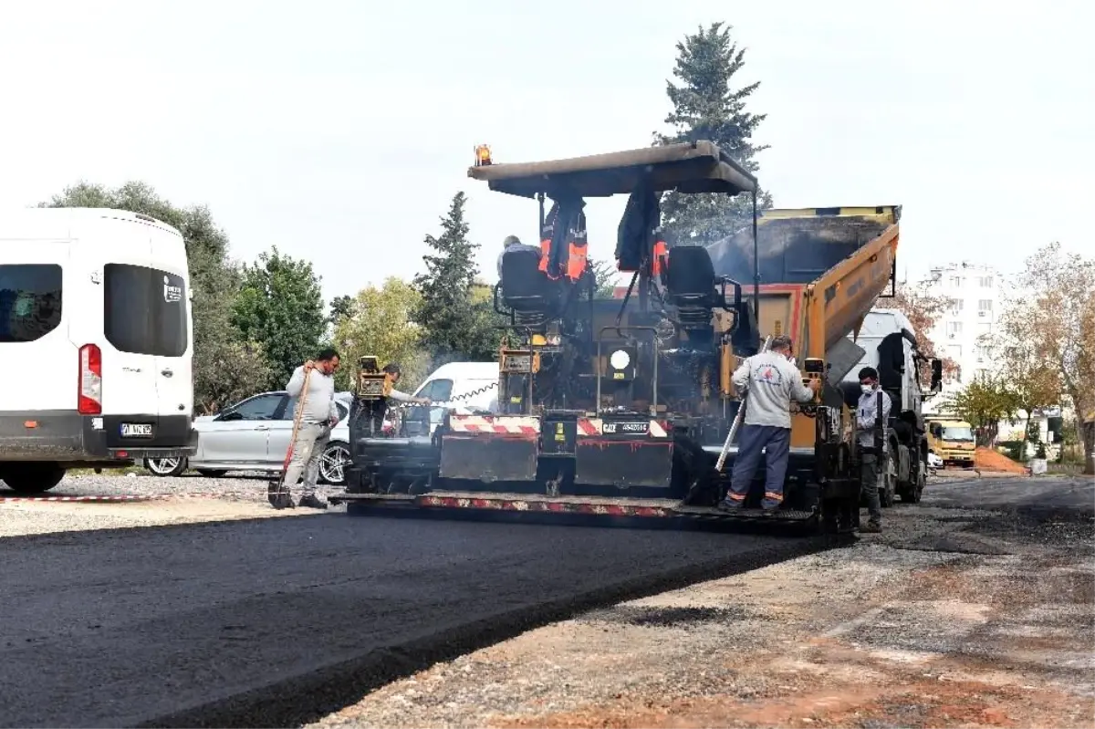 Muratpaşa\'da yol yenileme çalışmaları