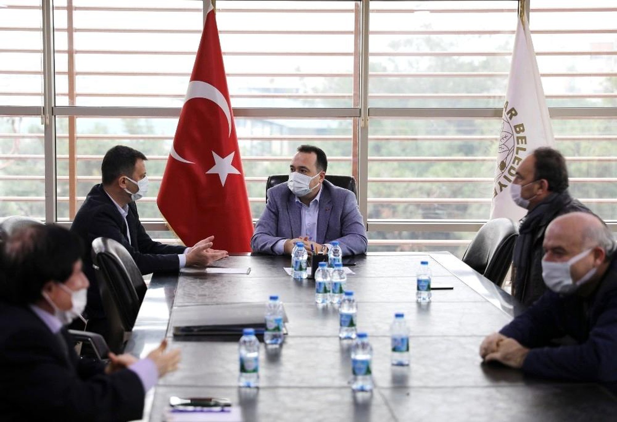 Akhisar Belediyesi\'nden lokmacı esnafına nakdi destek