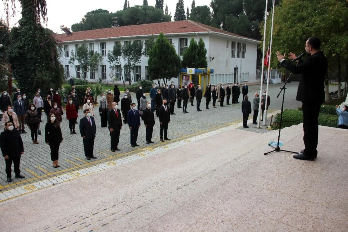 Aydın\'daki okullarda bayrak töreni yapıldı