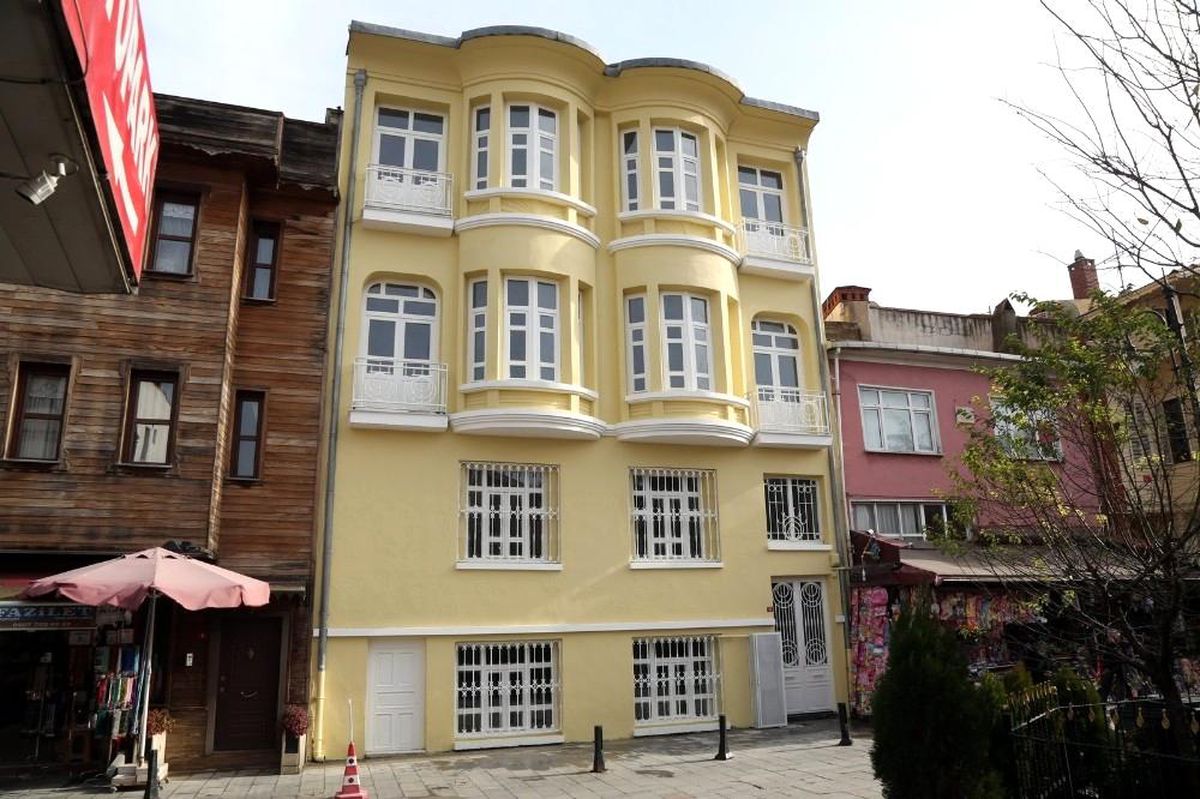 Eyüpsultan\'ın tarihi Sarı Konak\'ı kütüphaneye dönüşüyor
