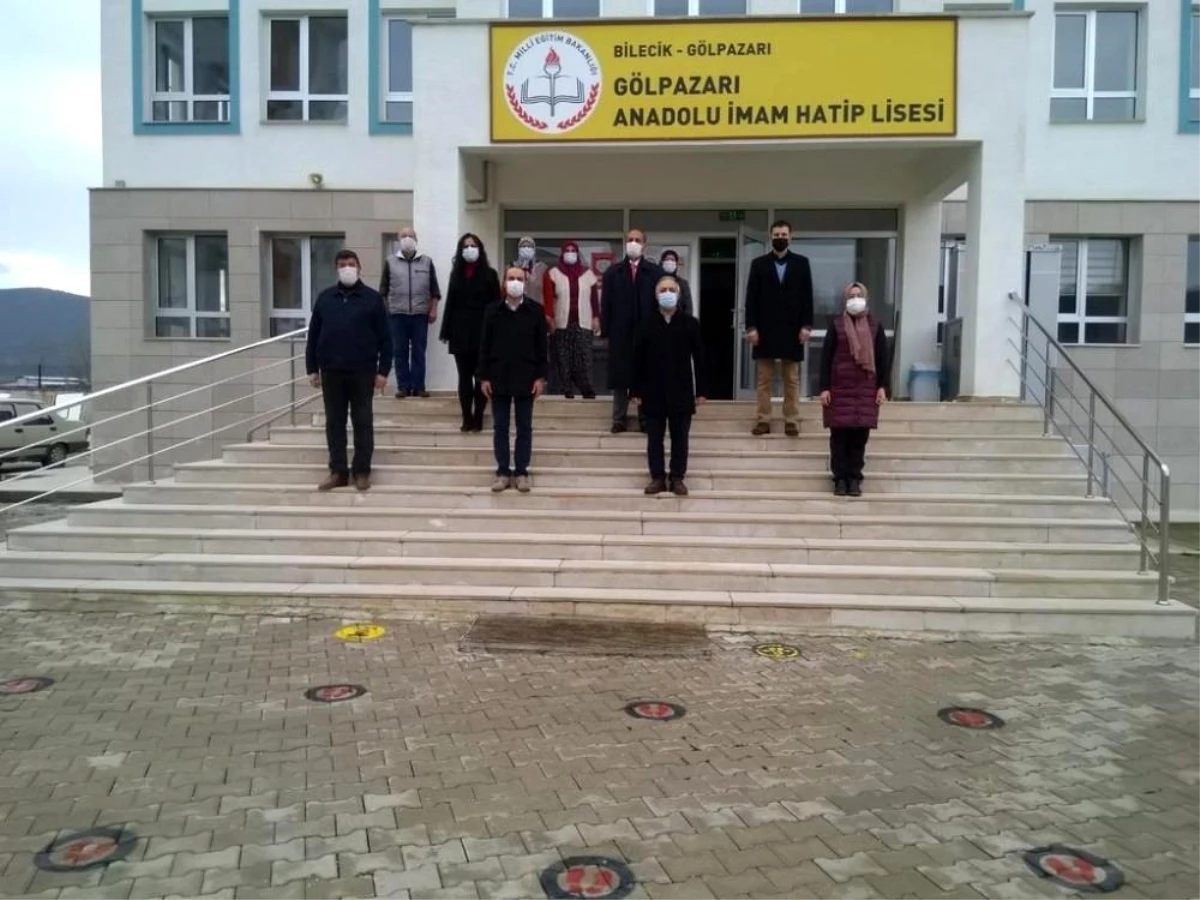 DÜZCE- Bakan Selçuk\'un, "Okulların bahçesinde İstiklal Marşı okunsun" çağrısı