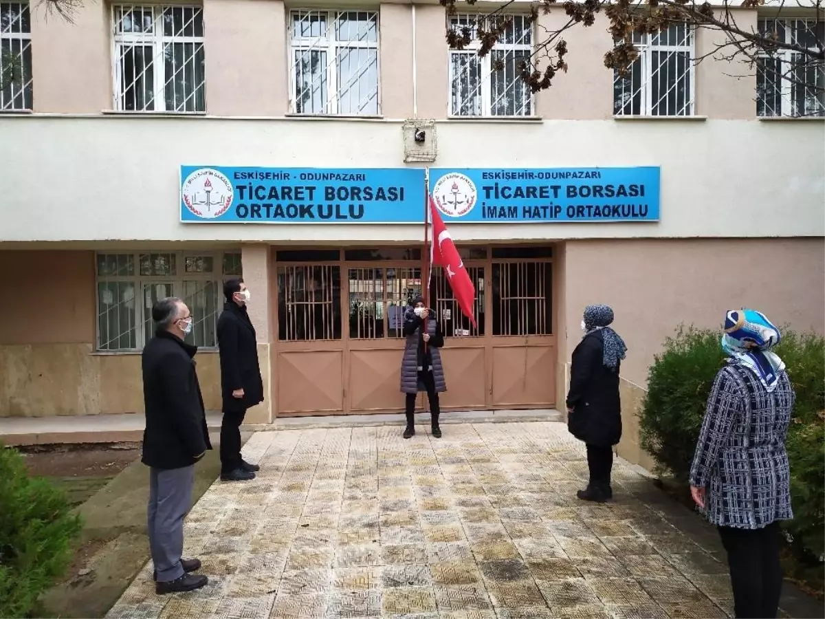 İstiklal Marşını coşku ile okudular