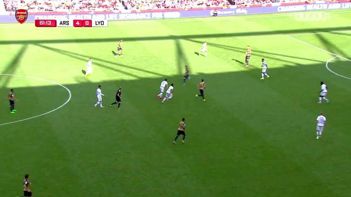 Mesut Özil\'in Lyon\'a Attığı Gol