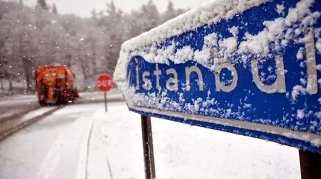 Meteoroloji'nin ardından AKOM'dan İstanbul uyarısı: Perşembe günü kar bekleniyor