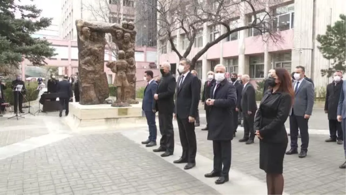 Son dakika haberleri! Milli Eğitim Bakanı Selçuk, bayrak töreni ve İstiklal Marşı\'na katıldı