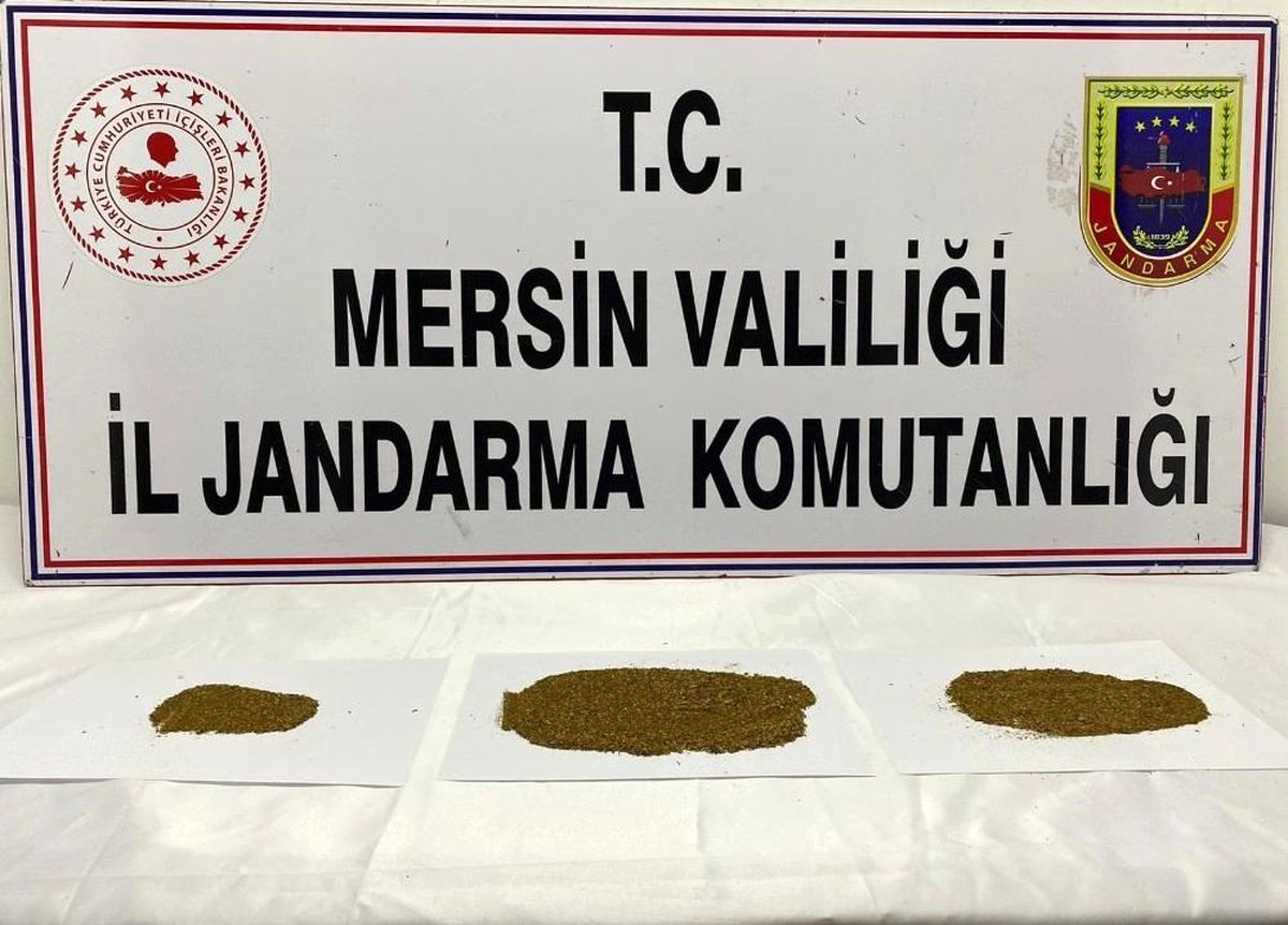 Silifke\'de uyuşturucu içen ve satan 4 kişi yakalandı