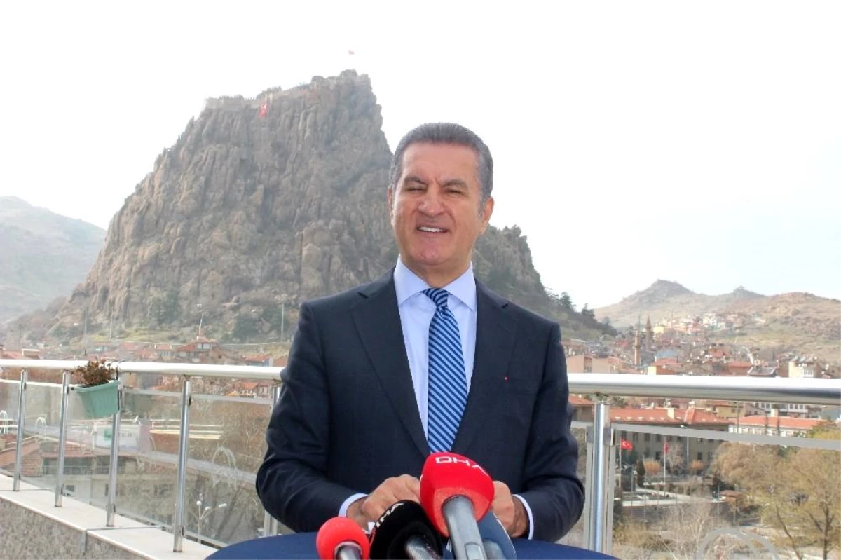 TDH Genel Başkanı Mustafa Sarıgül\'den muhalefete gönderme: "Muhalefete kimse güvenmiyor"