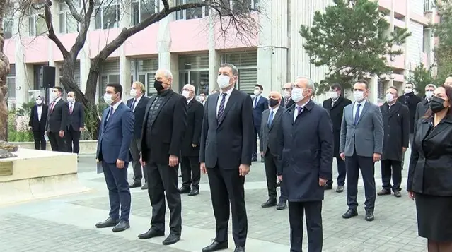 Tüm ülke Bakan'ın çağrısına destek verdi! On binlerce okulda İstiklal Marşı sesleri yükseldi