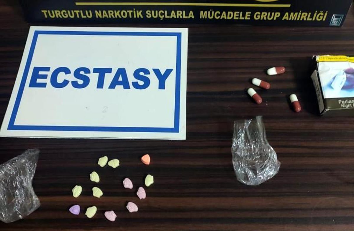 Turgutlu\'da torbacı operasyonu: 3 tutuklama