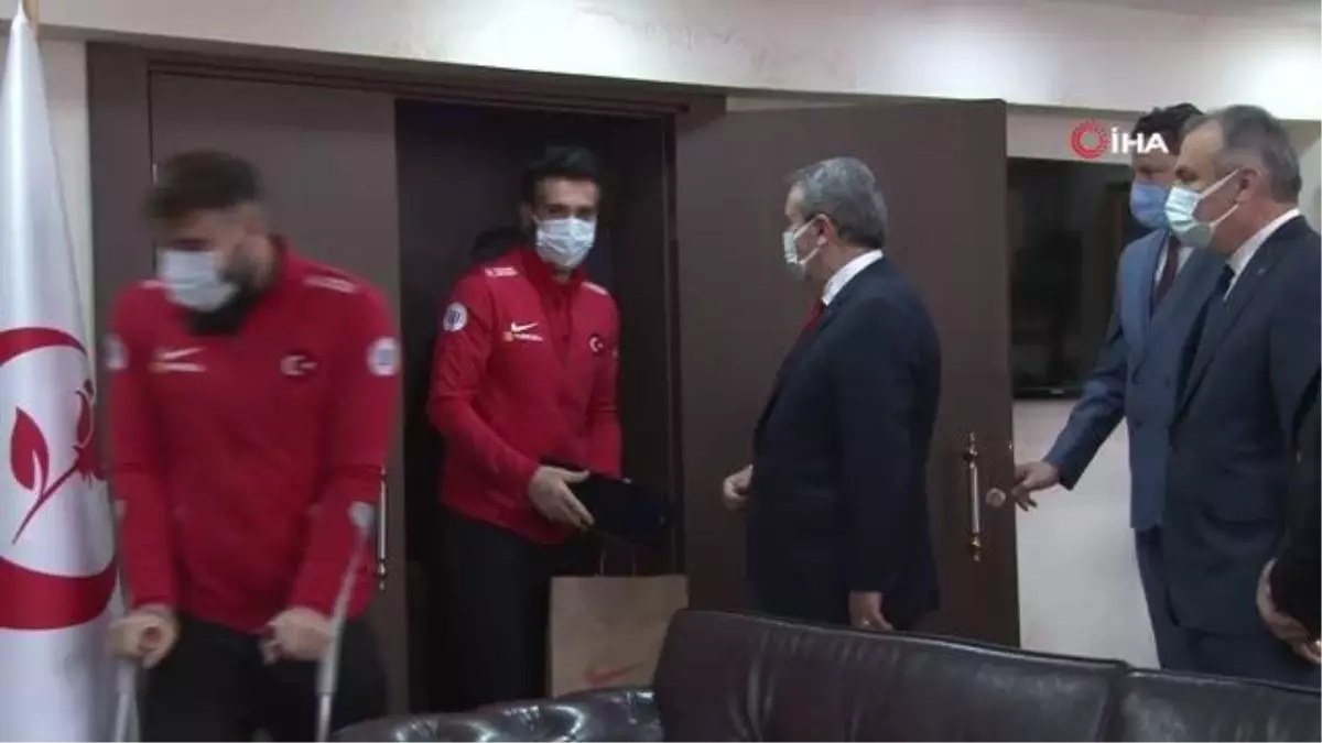 BBP Genel Başkanı Destici, Türkiye Milli Ampute Futbol Takımı ile bir araya geldi