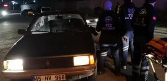 Çarptığı otomobilin altında sıkışan motosiklet sürücüsü kurtarıldı