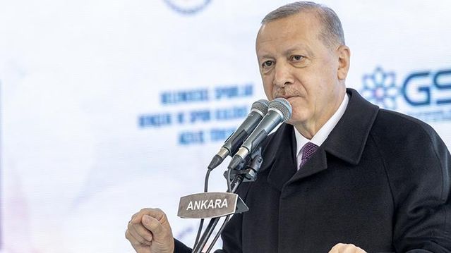 Cumhurbaşkanı Erdoğan'dan amatör futbolculara müjde: Herhangi bir sıkıntı yoksa, maçların önünü açarız