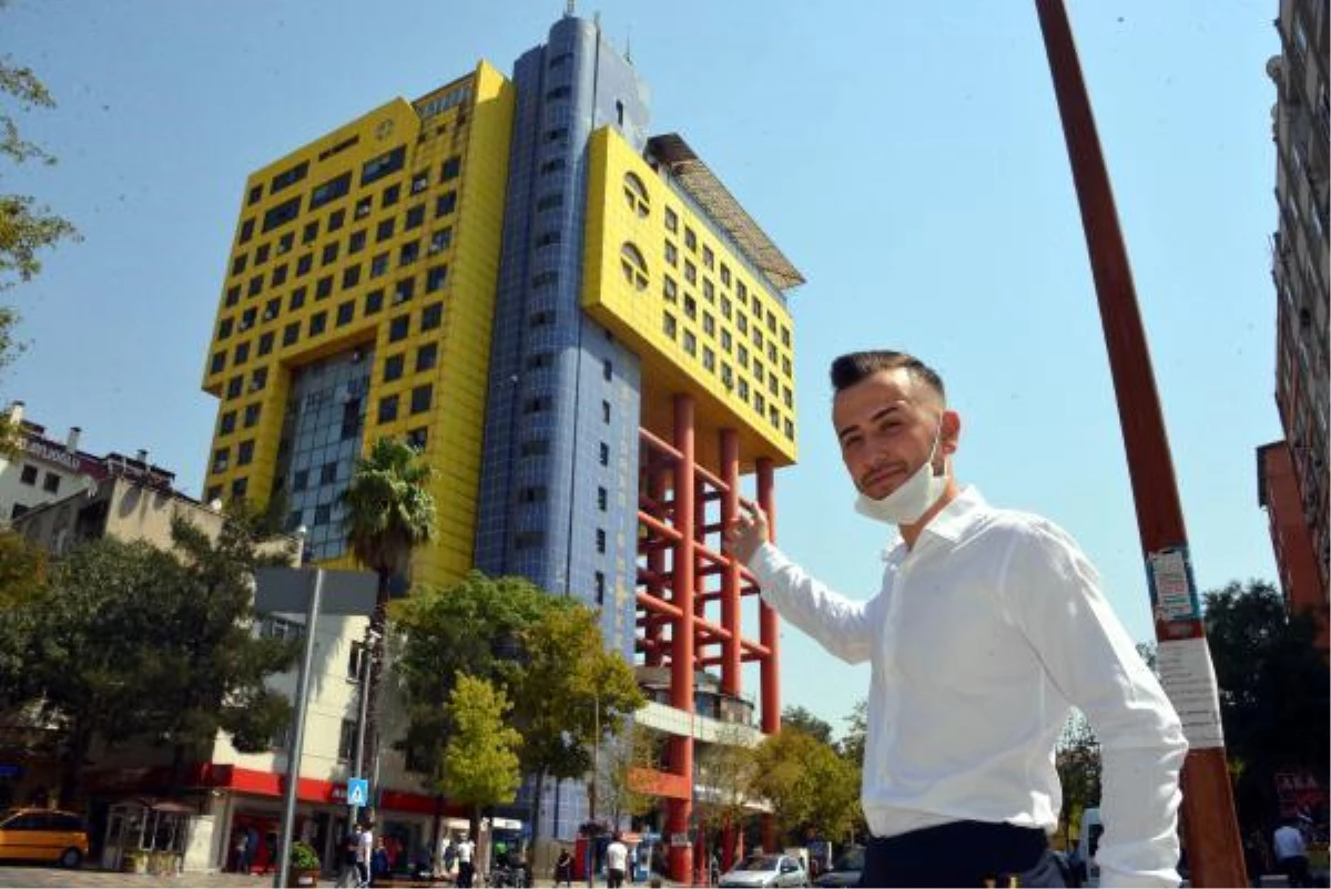 Kahramanmaraş Büyükşehir Belediyesi, 30 milyon lira teklif edilen \'dünyanın en saçma binası\'nı yıkacak