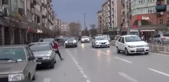 İnegöl'de şiddetli lodos etkili oluyor