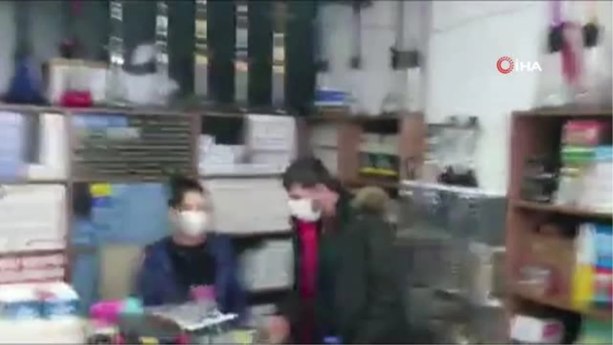 İstanbul\'da kaçak sigara operasyonu: 3 Gözaltı