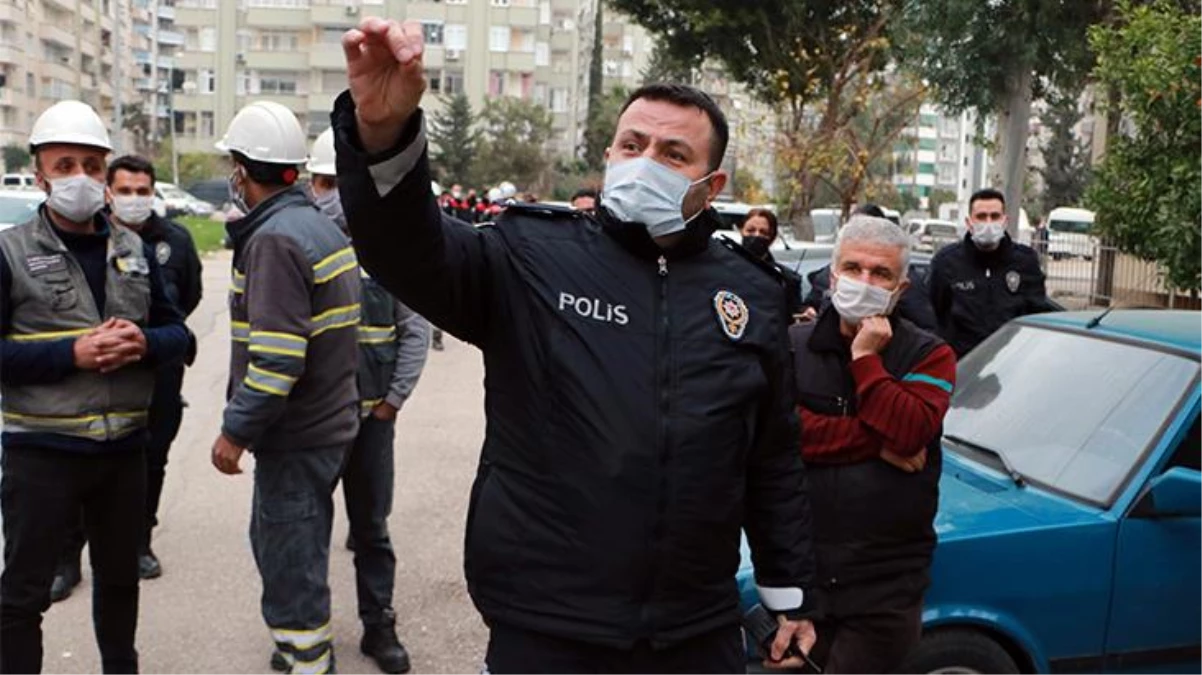 Kentsel dönüşüm anlaşmazlığı nedeniyle elektriği kesilen bina sakinlerinin imdadına \'Komiser Şener\' yetişti