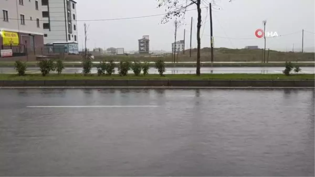 Sağanak yağış hayatı olumsuz etkiledi