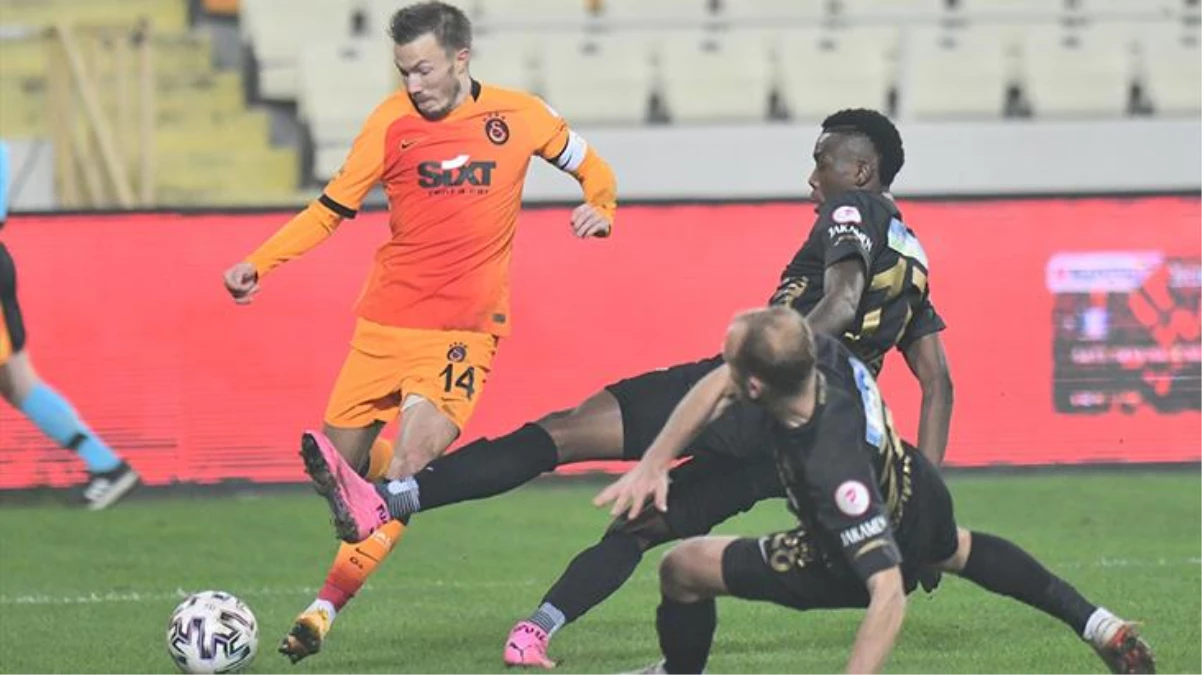Son Dakika: Yeni Malatyaspor\'u penaltılarla yenen Galatasaray kupada tur atladı