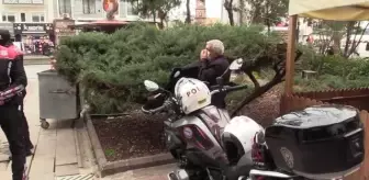 ÇANAKKALE - Karantinayı ihlal eden kişi banka girişinde HES kodu sorgusuyla tespit edildi