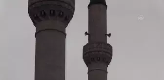 Fırtına ve şiddetli rüzgar hayatı olumsuz etkiledi