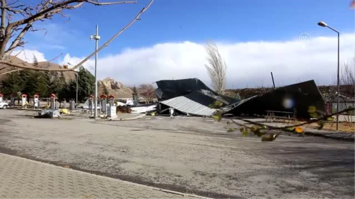 Halkapınar\'da şiddetli rüzgar hasara yol açtı