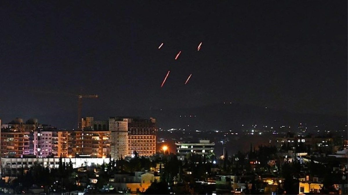 İsrail Suriye\'nin Deyrezzor bölgesini bombaladı