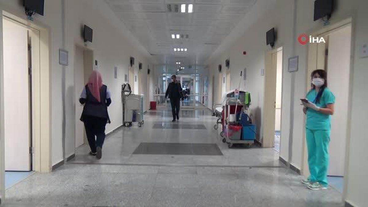 Alanya'da sağlık çalışanları aşılanmaya başlandı