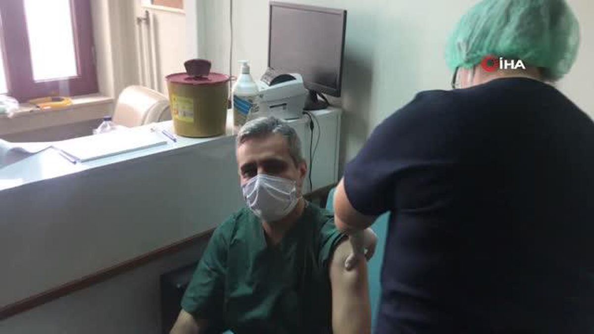 Bilecik'te korona virüs aşısı yapılmaya başladı